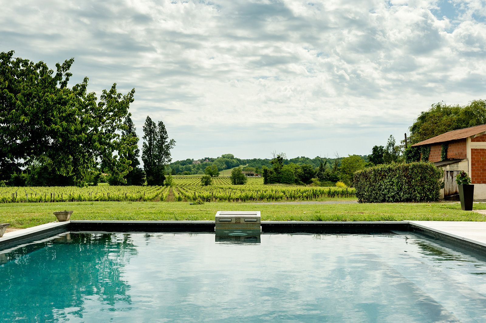 Outdoor pool, pool loungers