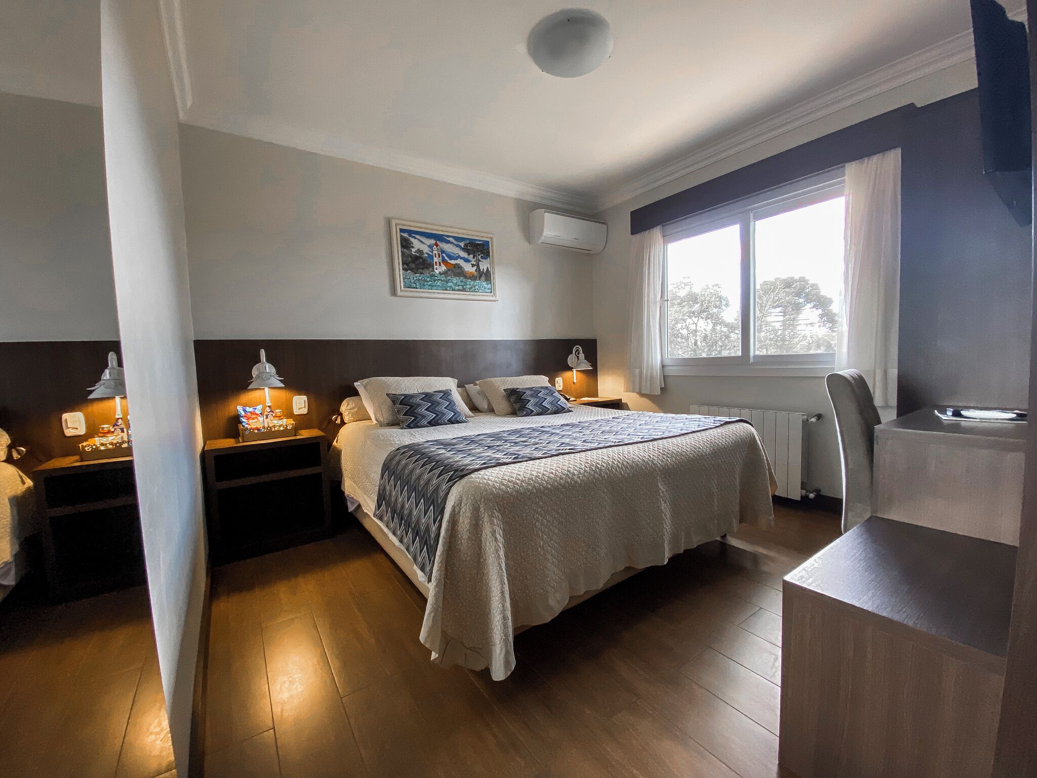 Deluxe Double or Twin Room | Minibar, soundproofing, free WiFi, bed sheets