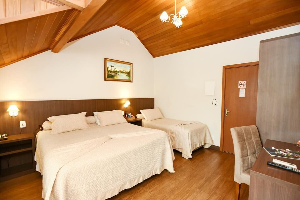 Minibar, schallisolierte Zimmer, kostenloses WLAN, Bettwäsche
