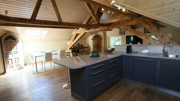 Family Apartment, 2 Bedrooms, Non Smoking, Kitchen | Private kitchen
