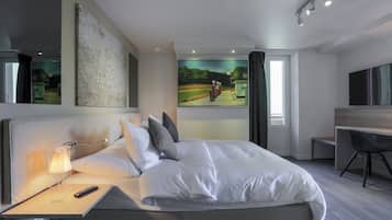Minibar, coffres-forts dans les chambres, bureau, chambres insonorisées