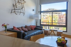 Loft | Hochwertige Bettwaren, Zimmersafe, Verdunkelungsvorhänge
