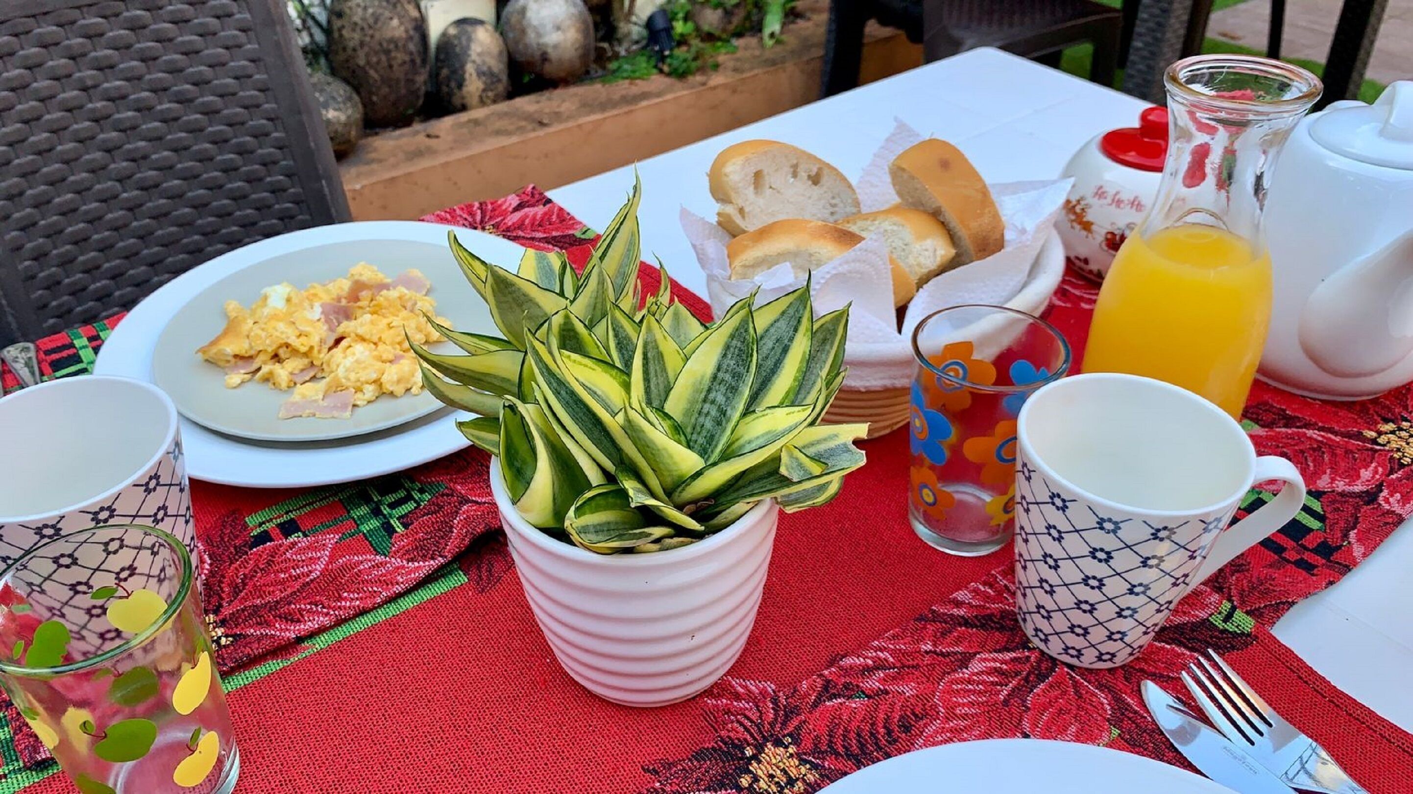 free daily continental breakfast