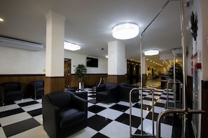 Lobby sitting area - Bogari Hotel (Foz do Iguaçu)