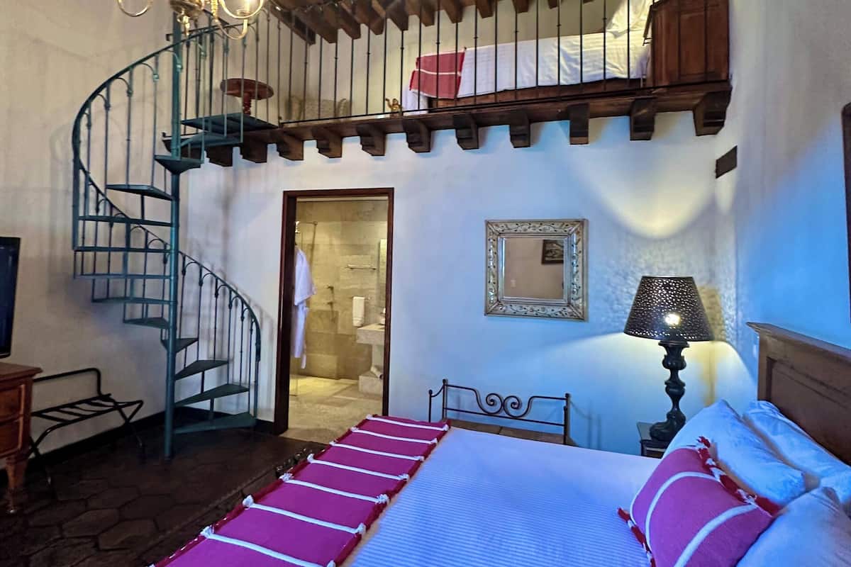 Suite monolocale Junior | Biancheria da letto di alta qualità, copriletto in piuma