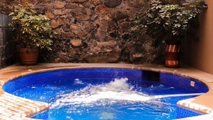 Kolam renang terbuka