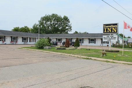 Fachada de la propiedad