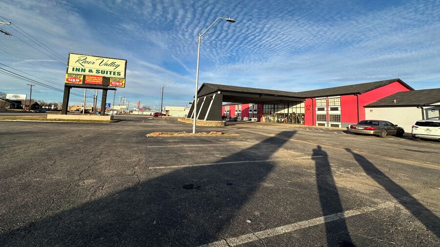 River Valley Inn and Suites By Belvilla