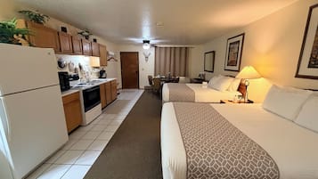 Deluxe Room (No Pets) | Free WiFi