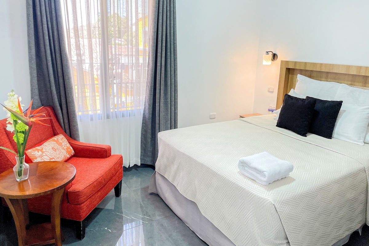Habitacion Sencilla Ejecutiva | In-room safe, free WiFi, bed sheets