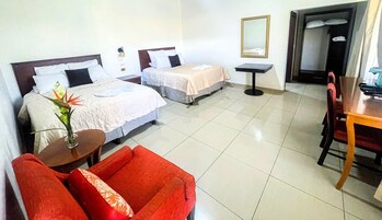 Caja de seguridad en la habitación, wifi gratis y ropa de cama 