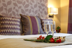 Habitación doble Prestigio | Caja de seguridad en la habitación y tabla de planchar con plancha