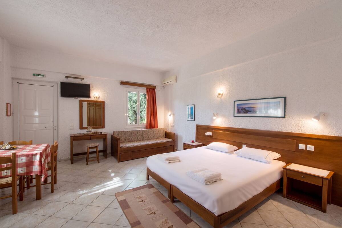 Premium bedding, desk, soundproofing, iron/ironing board
