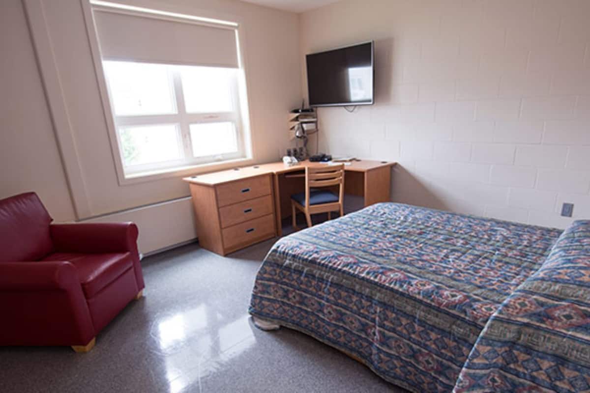 Premium Suite, 2 Bedrooms, Accessible | Desk, laptop workspace, rollaway beds, bed sheets