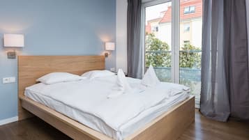 Apartment, 3 Bedrooms, Balcony | 2 bedrooms, iron/ironing board, cribs/infant beds, rollaway beds