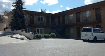 Heritage House Motel