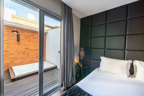 Superior Suite, Jetted Tub