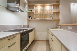 Lejlighed - 1 soveværelse - terrasse | Privat køkken | Køleskab, mikrobølgeovn, kogeplade, opvaskemaskine