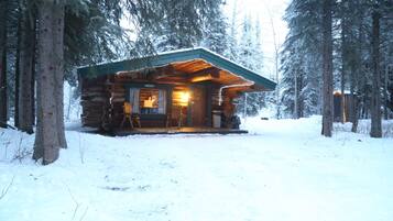 Forget-me-not Cabin (No Bathroom) | Terrace/patio