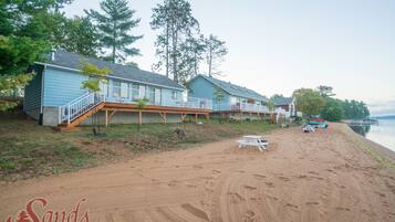Deluxe Cottage, 3 Bedrooms, Fireplace, Lake View | View from room