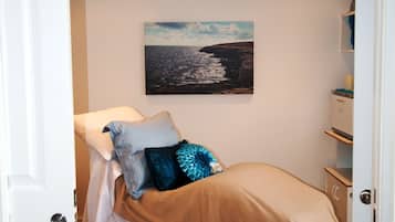 Couples treatment room(s), hot stone massages, deep-tissue massages