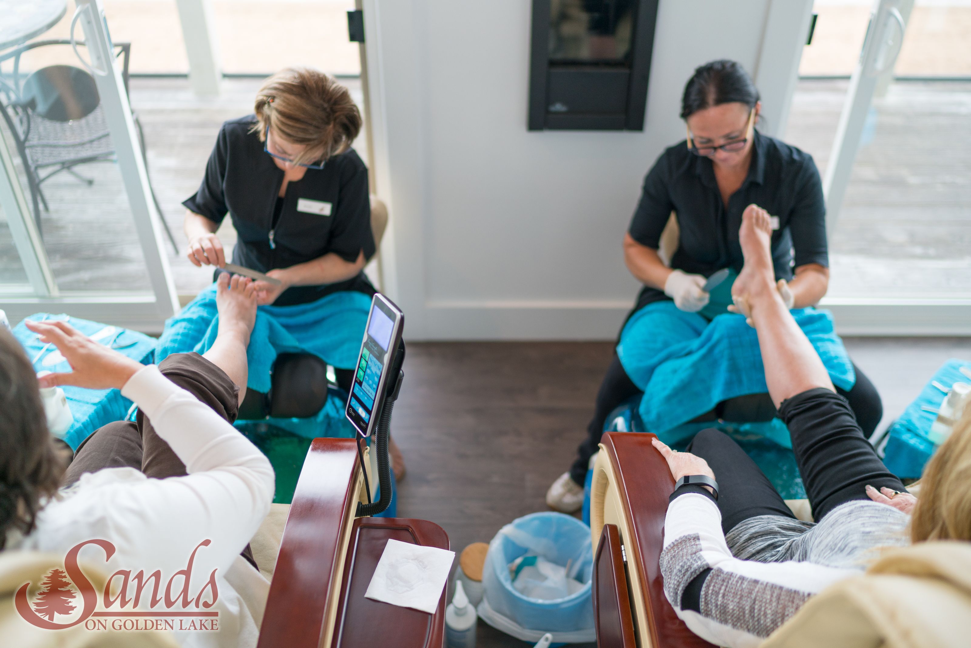 couples treatment room(s), hot stone massages, deep-tissue massages