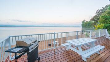 Deluxe Cottage, 3 Bedrooms, Fireplace, Lake View | Terrace/patio