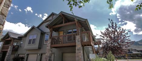 Fachada da propriedade