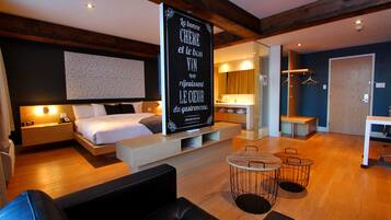 Junior Suite, 1 King Bed, Vineyard View | 2 bedrooms, premium bedding, blackout drapes, free WiFi