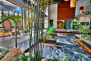 Couples treatment rooms, sauna, hot tub, steam room, Turkish bath