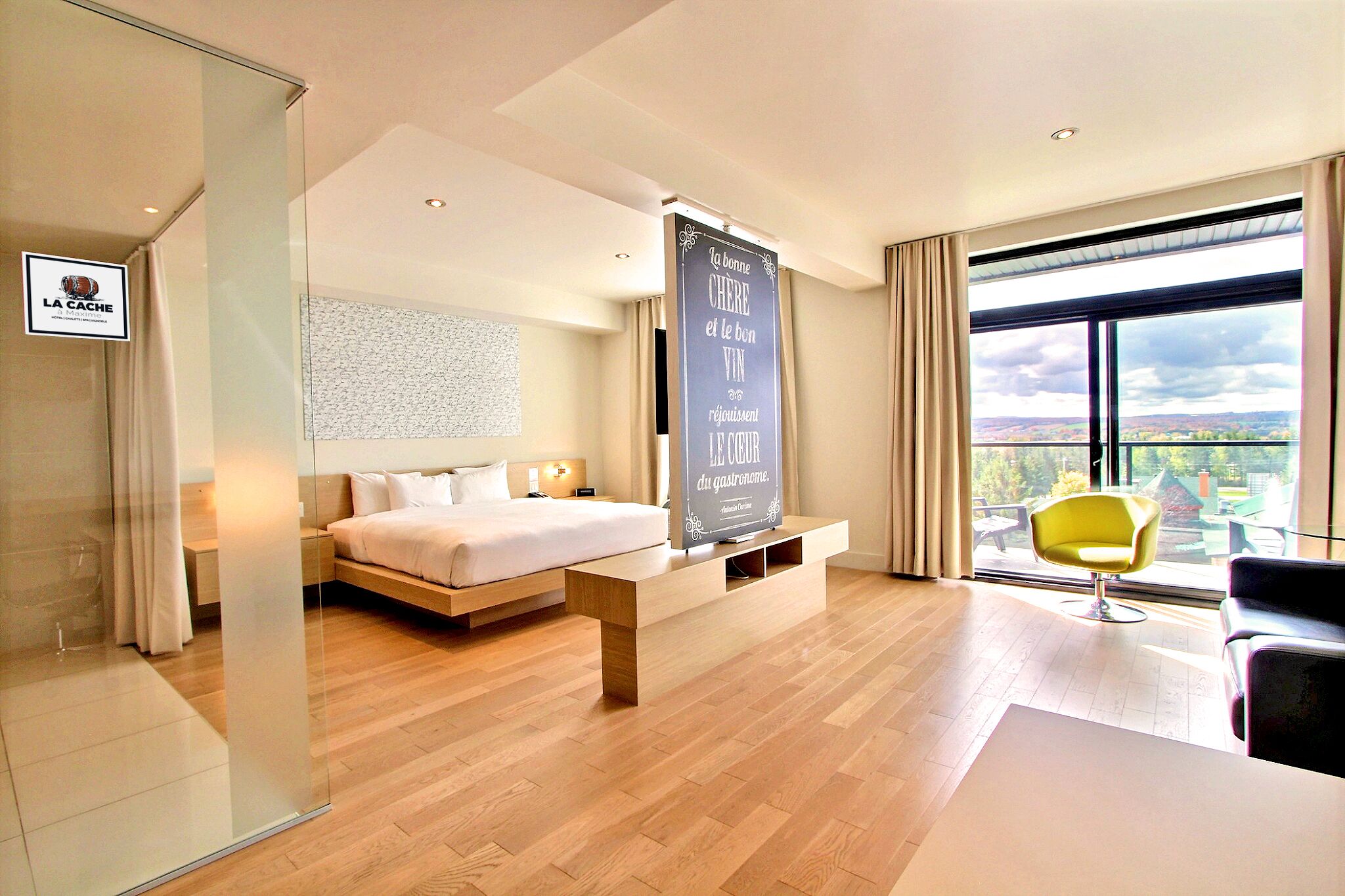 junior suite, 1 king bed, pool view | premium bedding, blackout curtains, free wifi, bed sheets