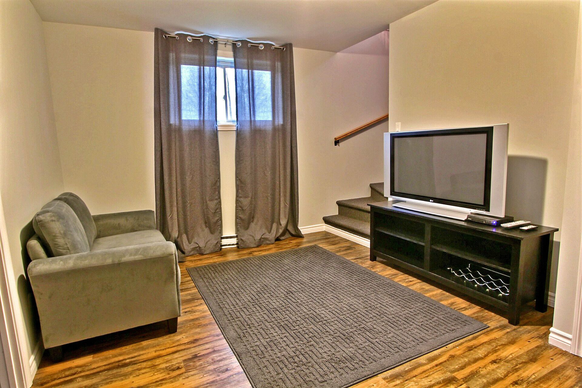 cottage, 2 bedrooms, kitchen | living area | tv