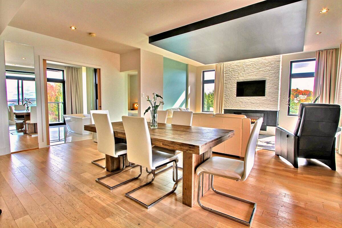 Suite presidencial, chimenea, vista al viñedo | 2 habitaciones, ropa de cama de alta calidad y cortinas blackout