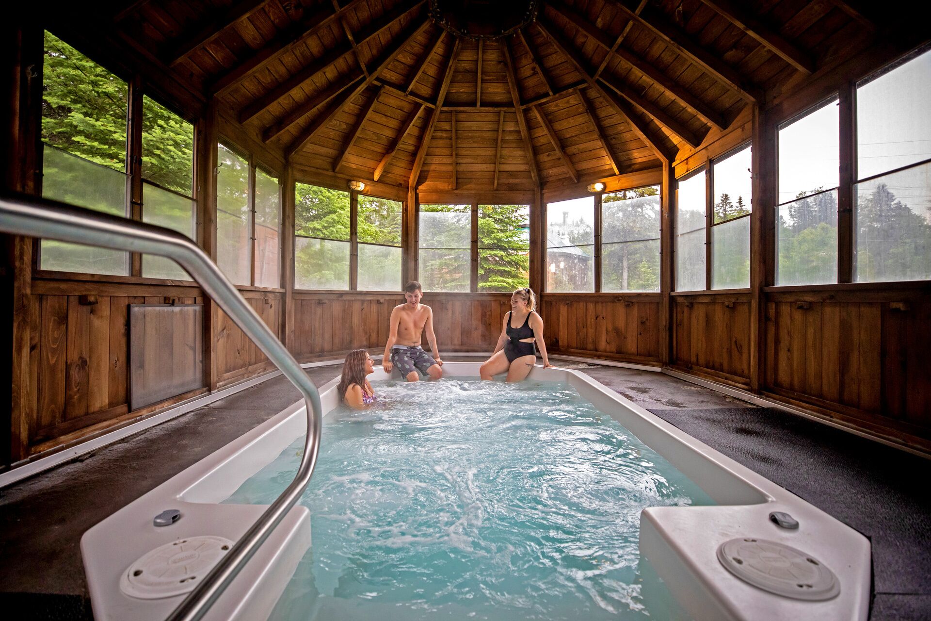 couples treatment room(s), sauna, hot tub, steam room
