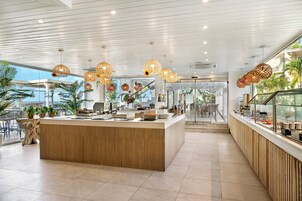 Desayuno buffet incluido todos los días