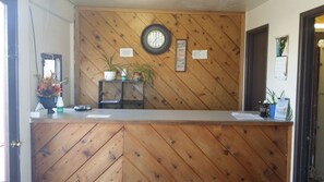 Reception - The New Terrace Hotel (Coos Bay)
