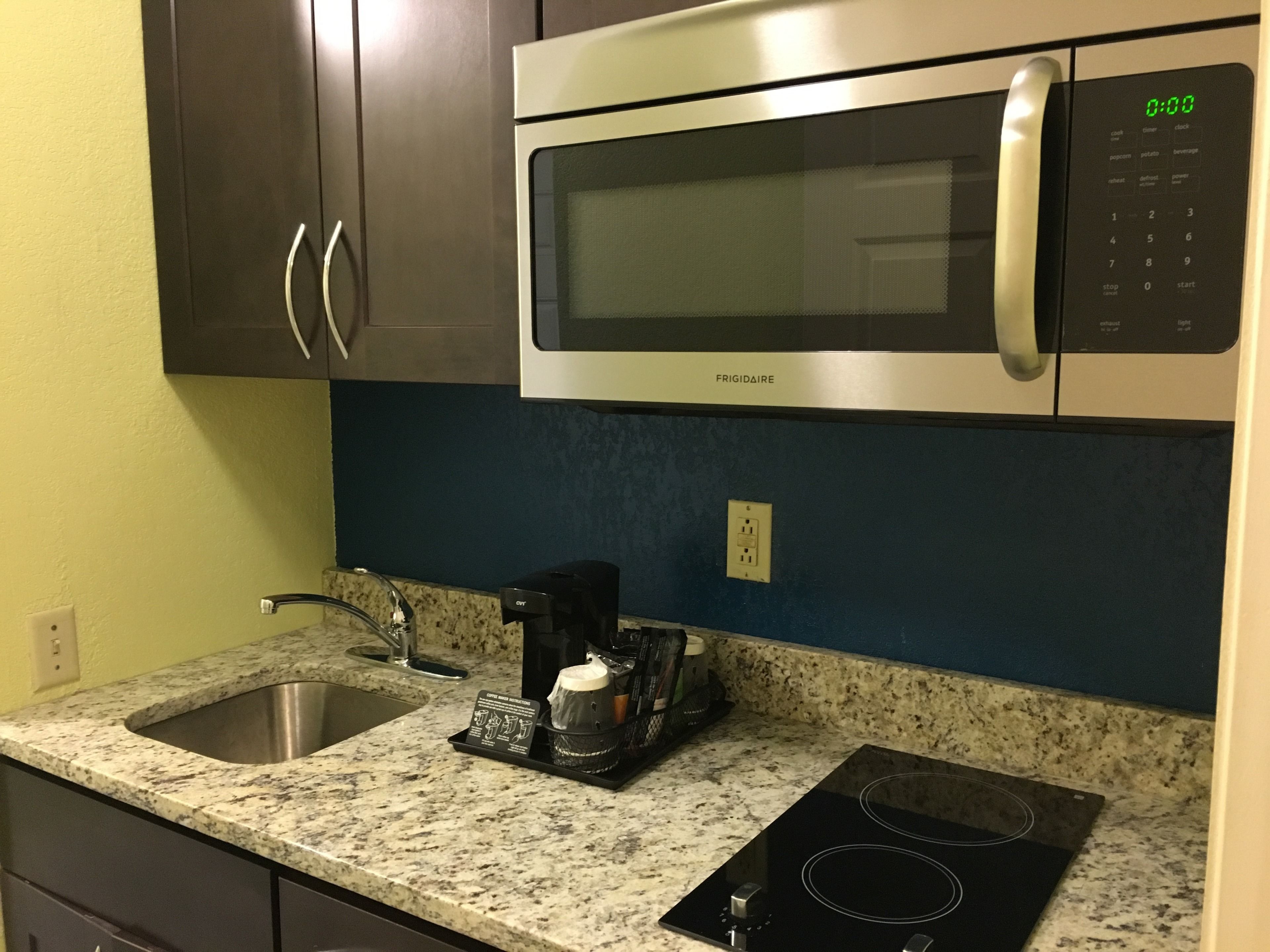 family studio, 2 queen beds, kitchenette, bay view | private kitchen | fridge, microwave, coffee/tea maker