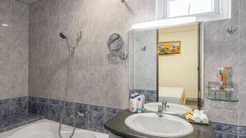 Superior Double Room | Bathroom | Shower, free toiletries, hair dryer, bathrobes