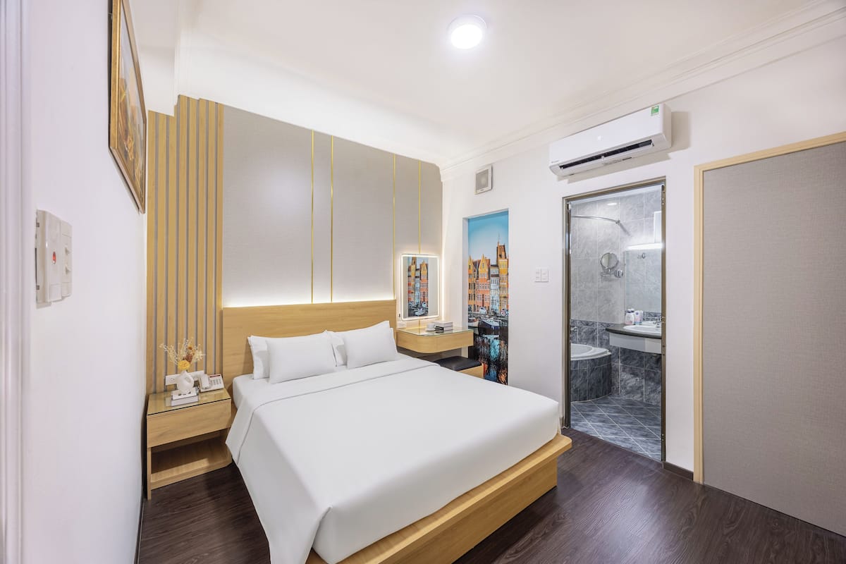 ห้องซูพีเรียดับเบิล | มินิบาร์, ตู้นิรภัยในห้องพัก, เตารีด/โต๊ะรีดผ้า, เปลนอนเด็กแบบพกพา