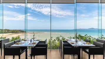 Daily buffet breakfast (THB 690 per person)