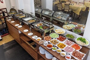 Desayuno buffet incluido todos los días