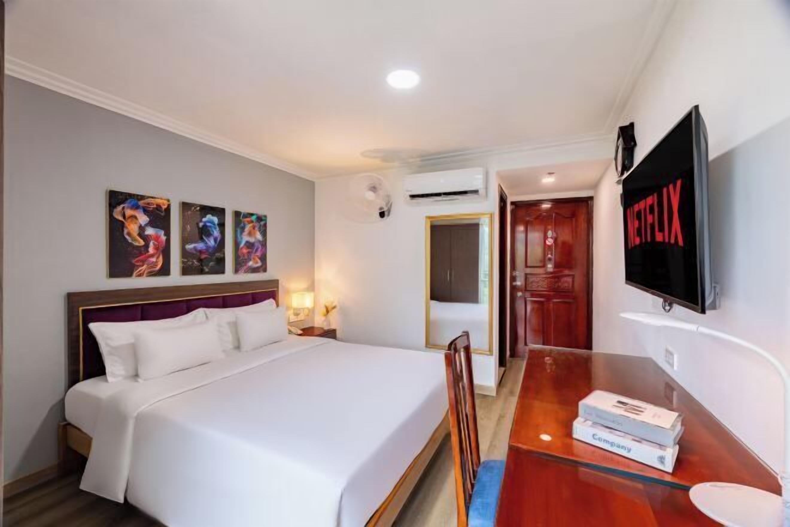 Minibar, in-room safe, desk, blackout curtains