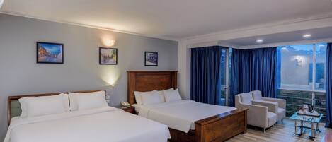 Grand Room, 2 Double Beds, City View