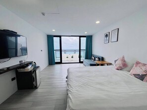 华丽双人房, 1 张双人床, 阳台, 海洋景观 | 隔音、免费 WiFi、床单