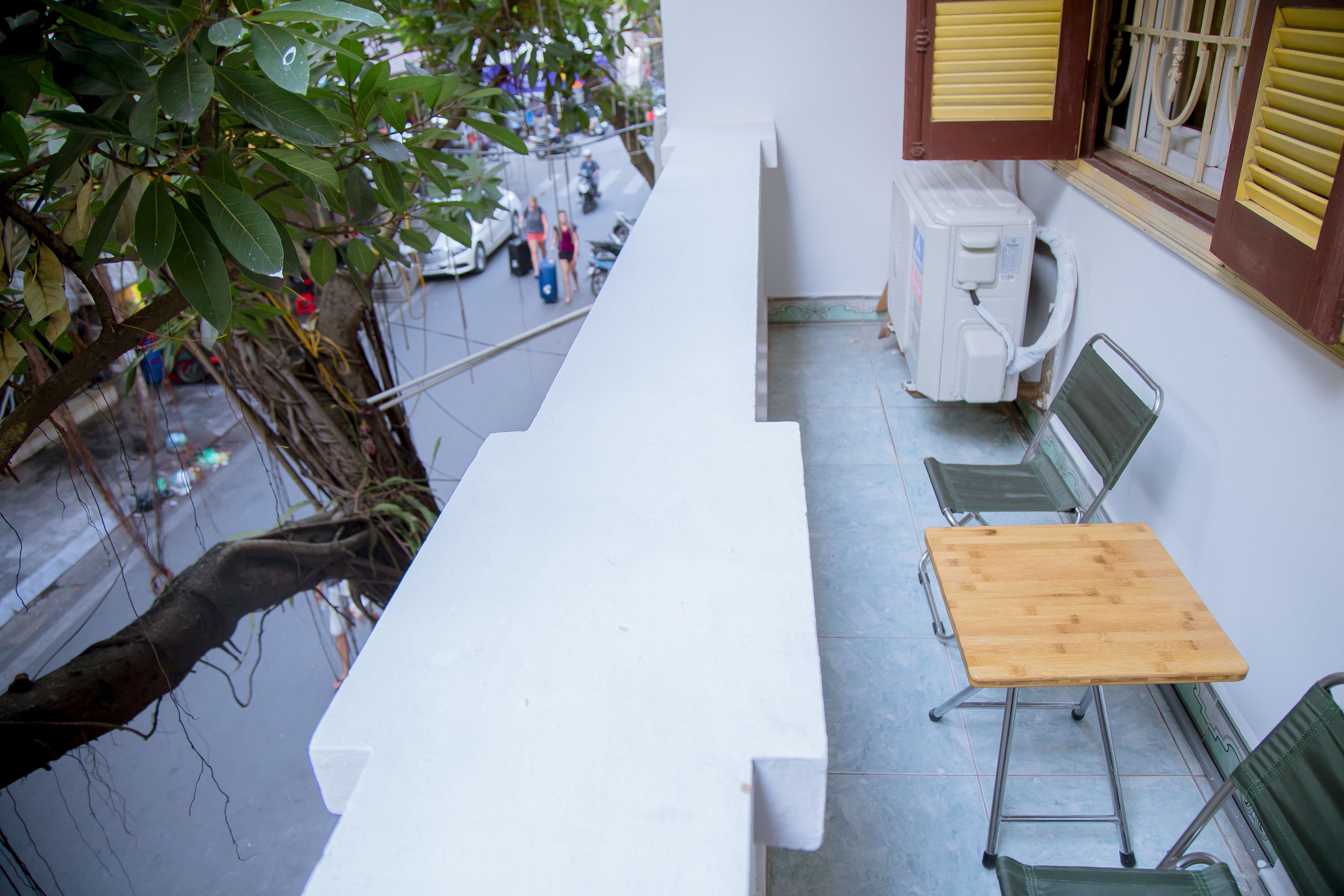 shared dormitory, mixed dorm | balcony