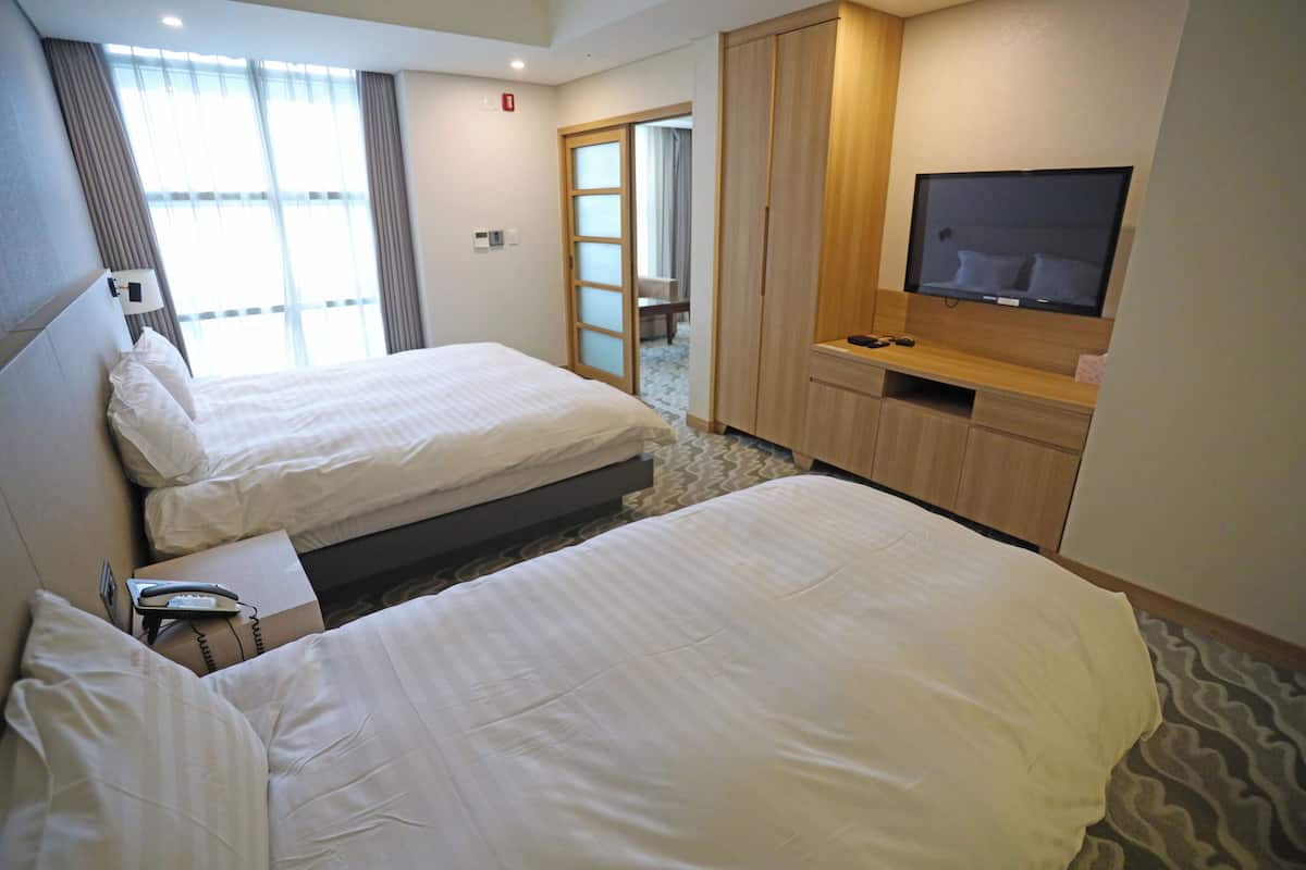 尊榮客房 | 書桌、熨斗/熨衣板、免費無線上網、床單