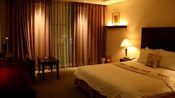 Superior-Doppelzimmer, 1 Schlafzimmer | Schreibtisch, Bügeleisen/Bügelbrett, Zustellbetten, kostenloses WLAN