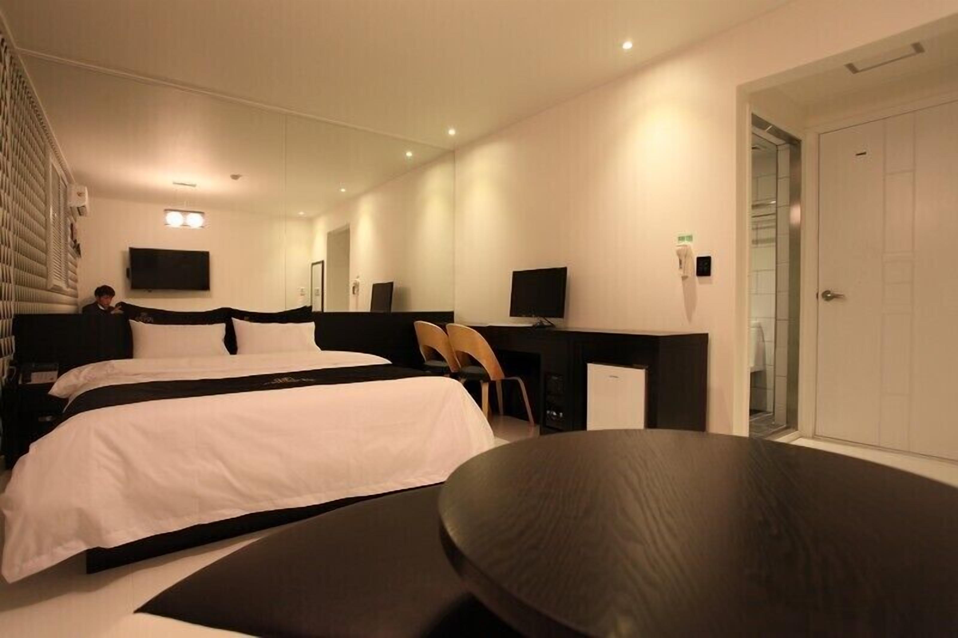 华丽双人房 | 免费高速有线上网