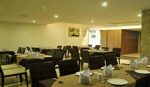Bao gồm bữa sáng buffet hàng ngày