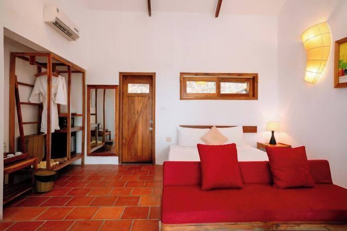 1 quarto, frigobar, cofres nos quartos, individualmente decorados